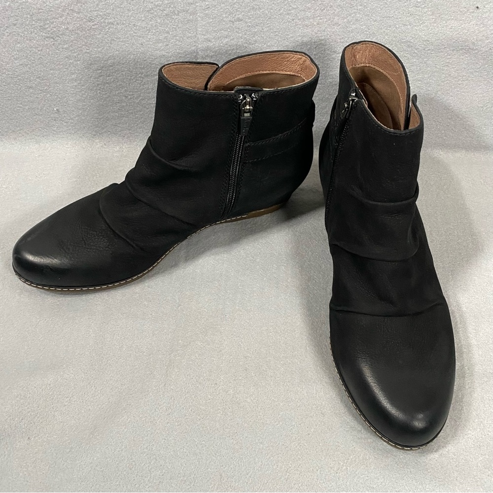 Dansko Lia Black Rouched Side Zip Leather Ankle Boots Women's Size 42 11.5 -12